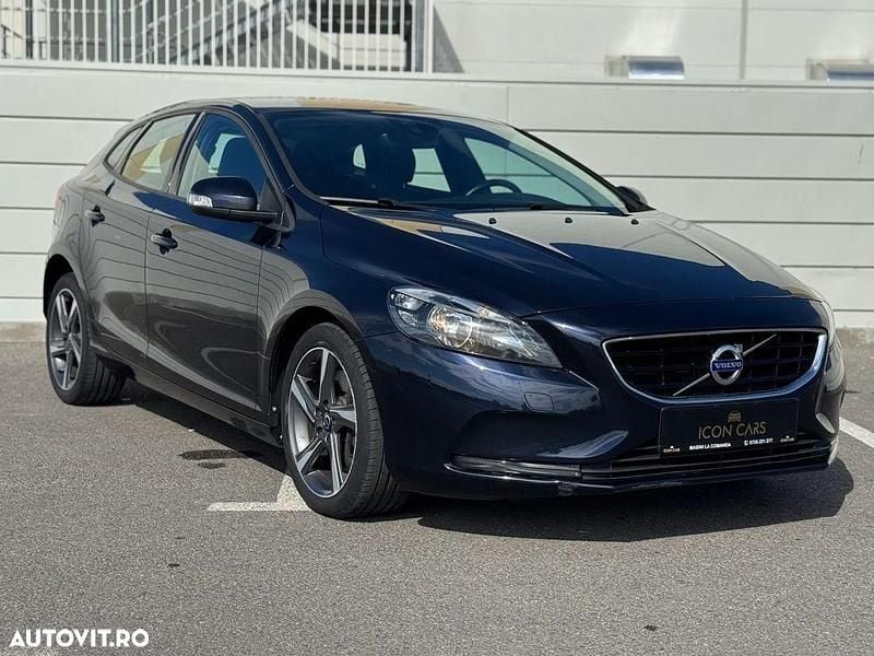 Second-hand Volvo V40 Linje You! 120 CP (88 kW) 2016 Culoarealbastru Break