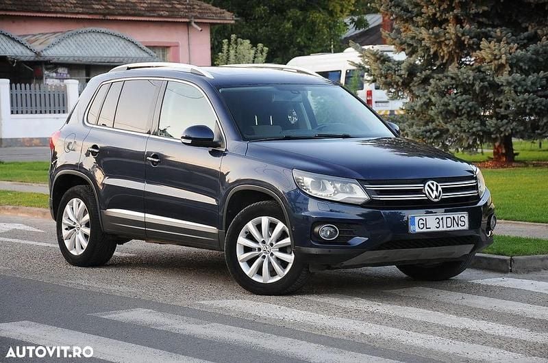 Culoarealbastru Utilizat 2012 VW Tiguan Sportline SUV | 8.900 EUR (Preț bun) - Imagine 1/4