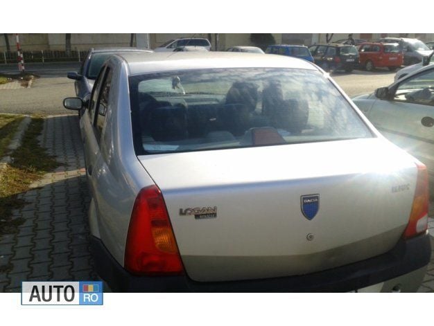 Gri Utilizat 2005 Dacia Logan Berlinǎ | 2.750 EUR (Scump) - Imagine 1/3