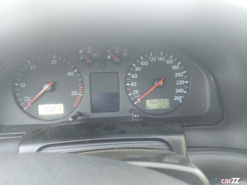 Utilizat 2000 VW Passat SE Hatchback | 1.000 EUR - Imagine 1/4