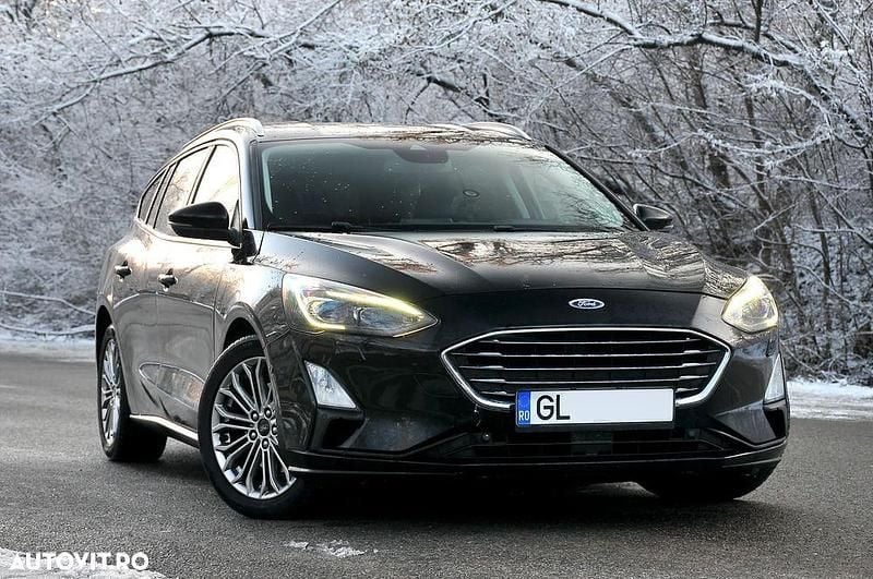 Culoarenegru Utilizat 2019 Ford Focus Titanium Break | 8.990 EUR (Preț bun) - Imagine 1/4