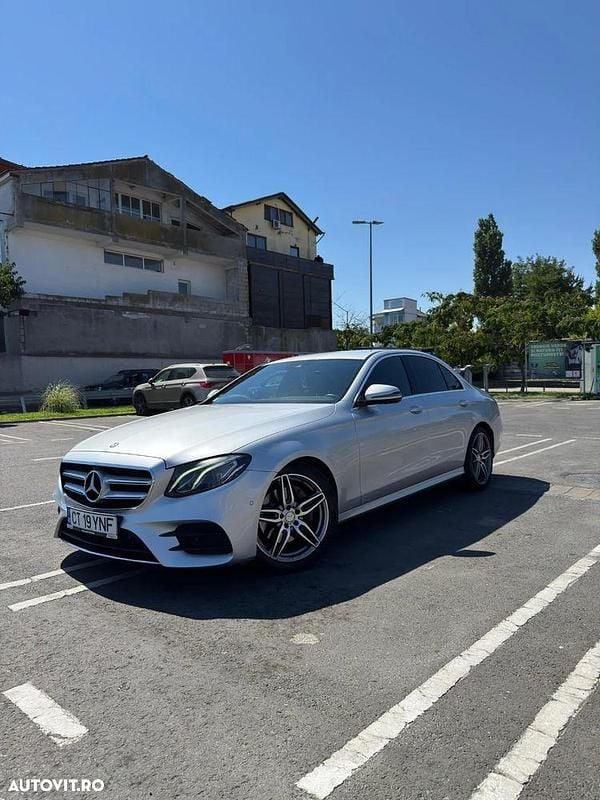 Culoaregri Utilizat 2017 Mercedes E220 AMG line Berlinǎ | 20.200 EUR (Preț bun) - Imagine 1/4