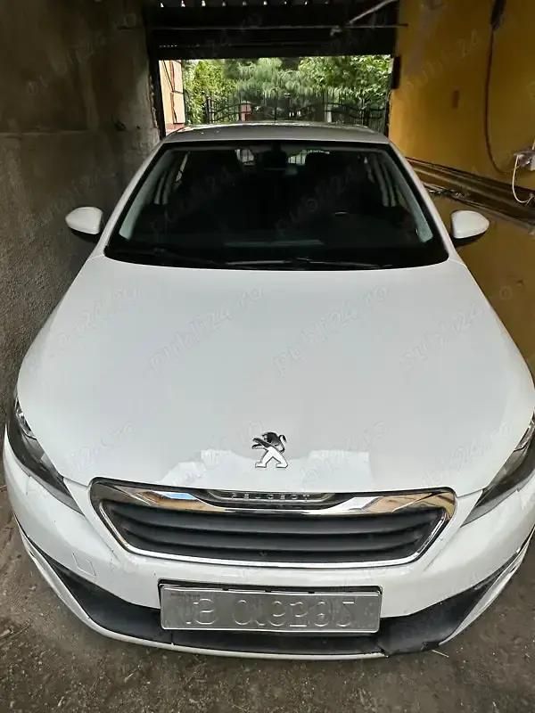 Alb Utilizat 2015 Peugeot 308 Hatchback | 7.000 EUR (Preț OK) - Imagine 1/4