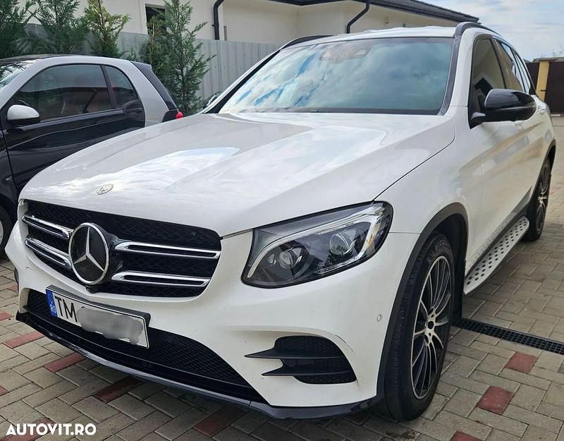 Culoarealb Utilizat 2018 Mercedes GLC250 AMG line SUV | 22.490 EUR (Super Preț) - Imagine 1/4