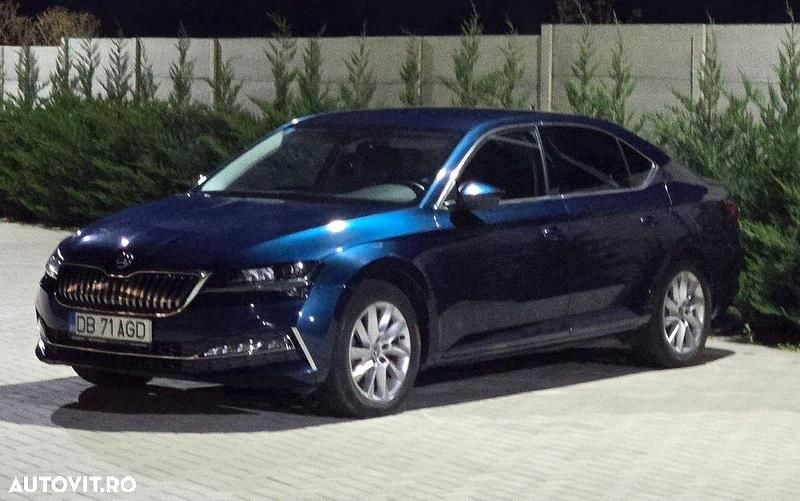 Culoarealbastru Utilizat 2022 Skoda Superb Style Berlinǎ | 24.500 EUR (Preț OK) - Imagine 1/4