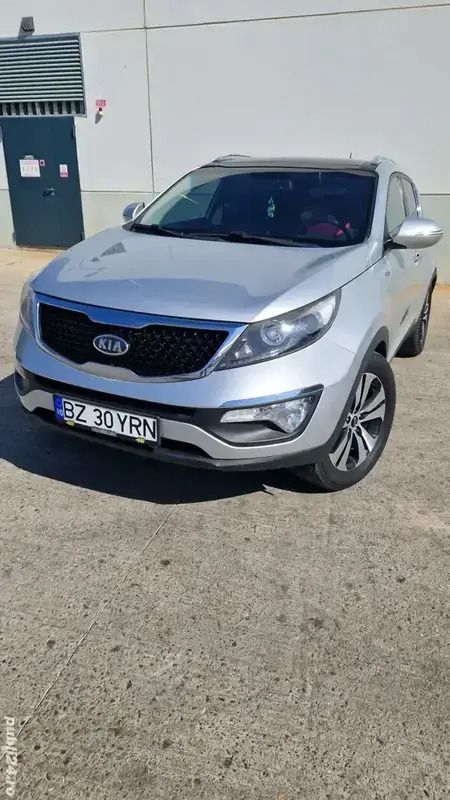 Gri Utilizat 2012 Kia Sportage 2 SUV | 8.750 EUR (Preț OK) - Imagine 1/4