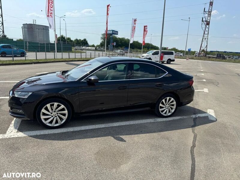 Negru Utilizat 2021 Skoda Octavia Style Berlinǎ | 21.990 EUR (Preț OK) - Imagine 1/4