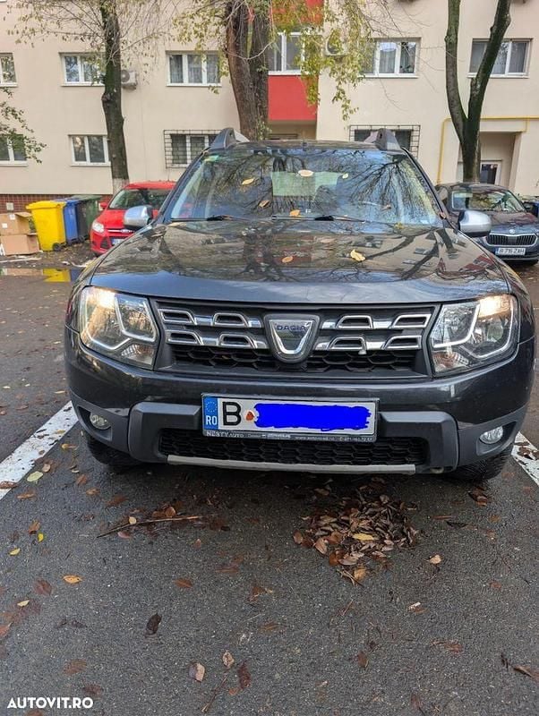 Culoarenegru Utilizat 2014 Dacia Duster Lauréate SUV | 7.500 EUR (Super Preț) - Imagine 1/4