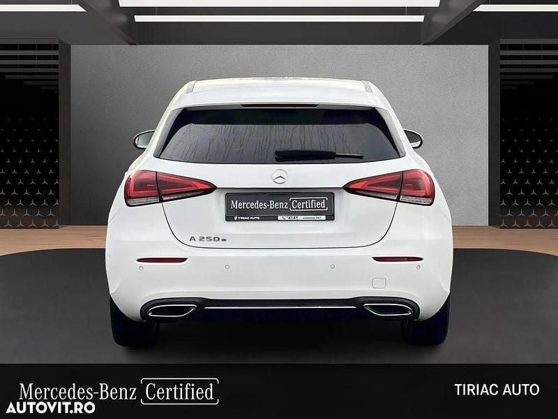 Second-hand Mercedes A250 218 CP (160 kW) 2020 Culoarealb Hatchback