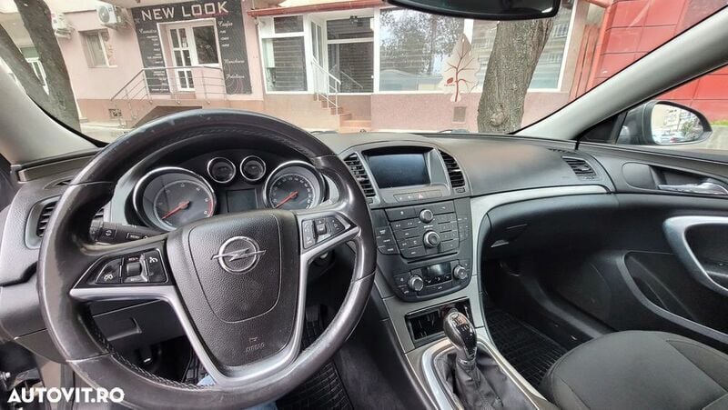 Gri Utilizat 2009 Opel Insignia Berlinǎ | 3.200 EUR (Preț OK) - Imagine 1/4