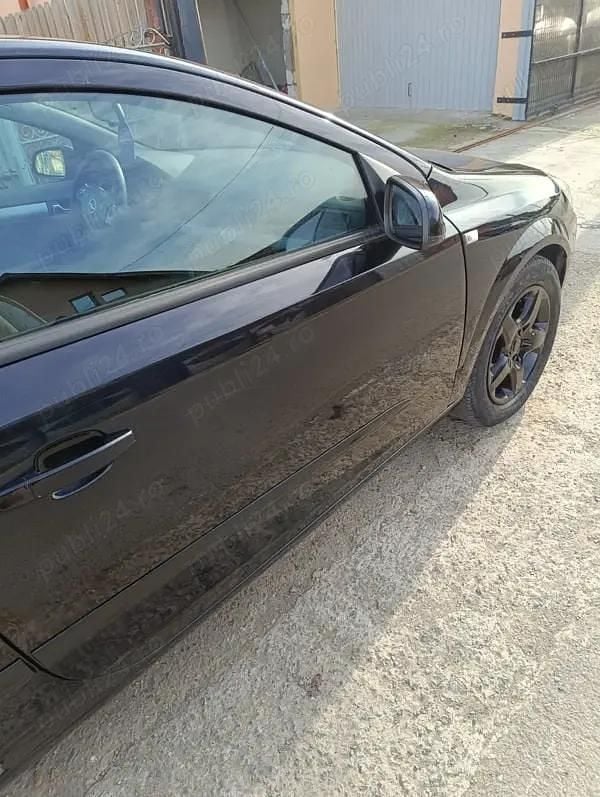 Second-hand Opel Astra GTC 124 CP (91 kW) 2007 Negru Coupe