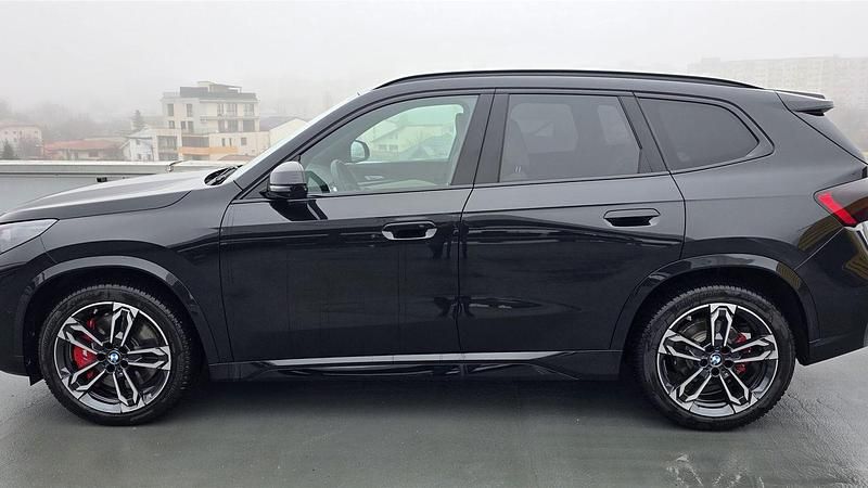Second-hand BMW X1 Comfort Edition 211 CP (155 kW) 2025 Negru sapphire metalizat SUV