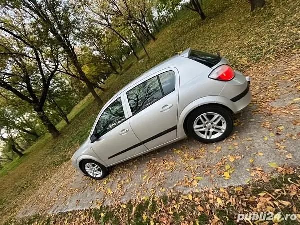 Utilizat 2006 Opel Astra Hatchback | 1.300 EUR (Preț OK) - Imagine 1/4