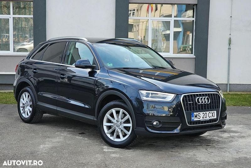 Second-hand Audi Q3 Sport 177 CP (130 kW) 2012 Culoarealbastru SUV