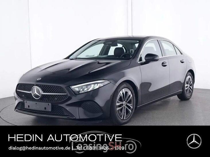 Negru Utilizat 2023 Mercedes A200 Progressive Berlinǎ | 33.567 EUR (Puțin scump) - Imagine 1/4