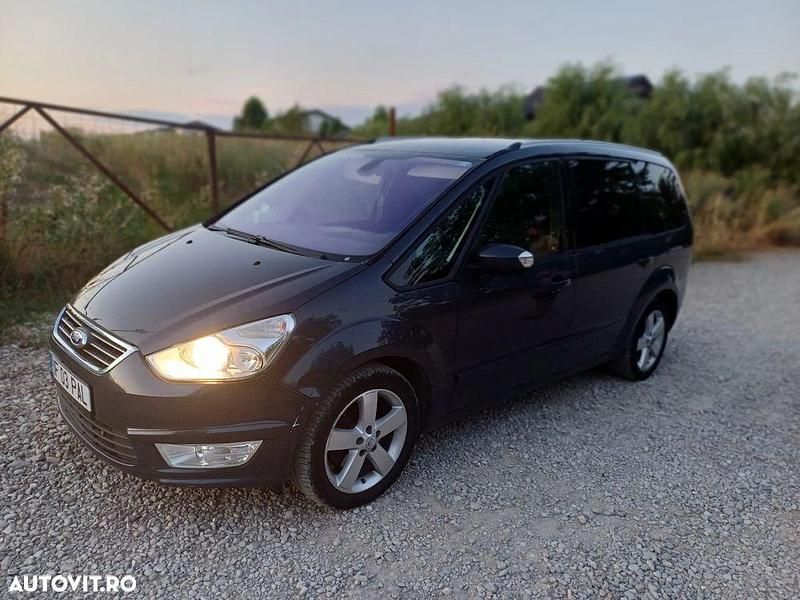 Gri Utilizat 2011 Ford Galaxy Trend Monovolum | 5.500 EUR - Imagine 1/4