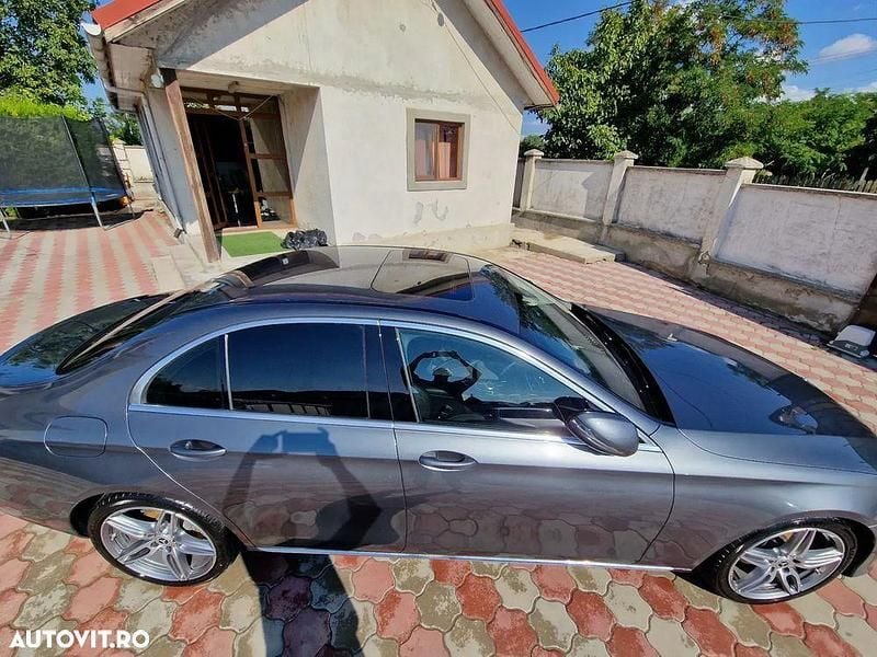Second-hand Mercedes E220 194 CP (142 kW) 2018 Culoaregri Berlinǎ