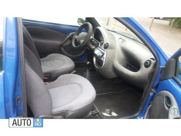 Second-hand Ford Ka 44 CP (32 kW) 2001 Albastru Hatchback