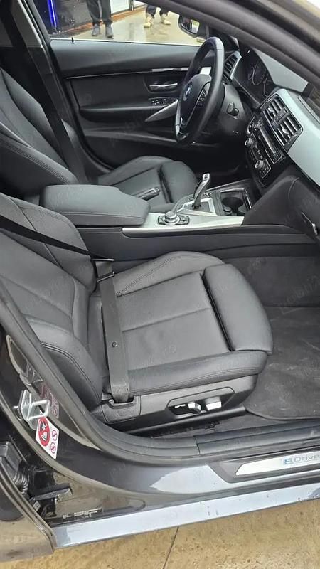 Second-hand BMW 330 252 CP (185 kW) 2017 Berlinǎ