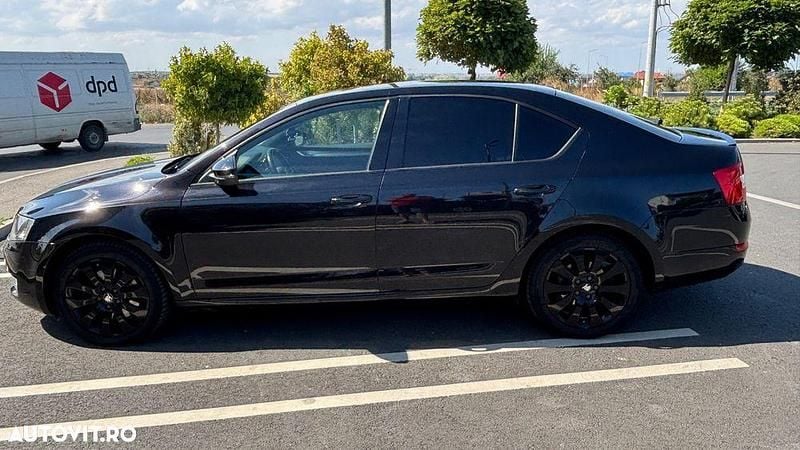 Negru Utilizat 2016 Skoda Octavia Style | 13.500 EUR (Preț bun) - Imagine 1/4