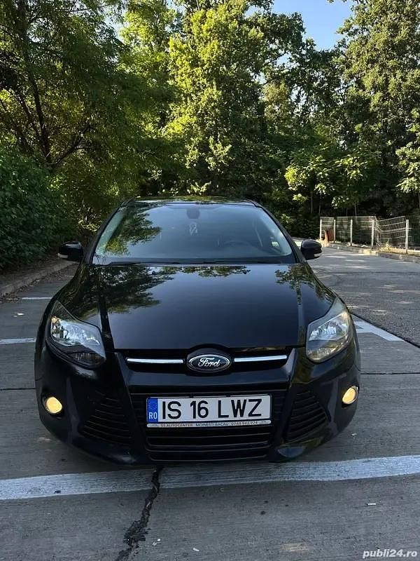 Negru Utilizat 2011 Ford Focus Berlinǎ | 4.500 EUR (Puțin scump) - Imagine 1/4