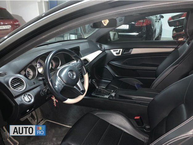 Second-hand Mercedes C250 150 CP (110 kW) 2012 Negru Coupe