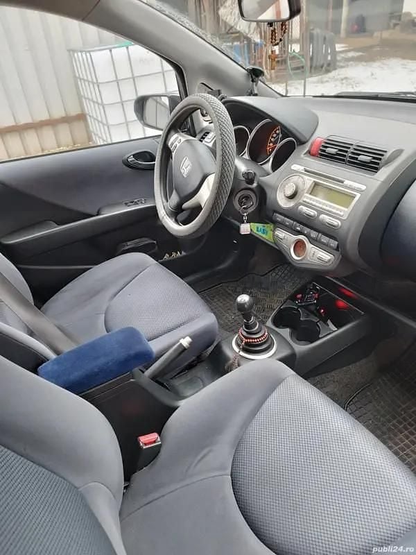 Second-hand Honda Jazz 83 CP (61 kW) 2008 Hatchback