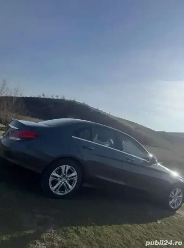 Utilizat 2017 Mercedes C180 Berlinǎ | 16.299 EUR - Imagine 1/4
