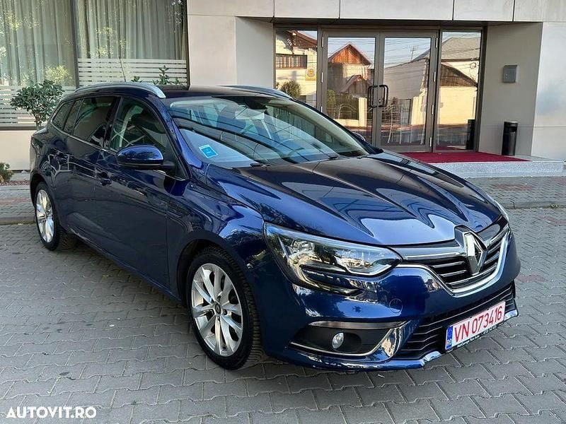 Culoarealbastru Utilizat 2020 Renault Mégane GrandTour Break | 9.380 EUR (Preț bun) - Imagine 1/4