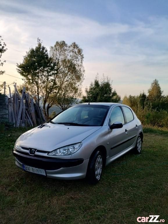 Utilizat 2008 Peugeot 206 Hatchback | 1.700 EUR - Imagine 1/4