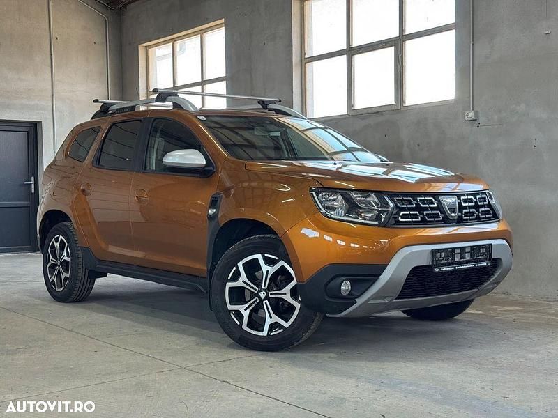 Portocaliu Utilizat 2017 Dacia Duster Prestige SUV | 12.390 EUR (Puțin scump) - Imagine 1/4