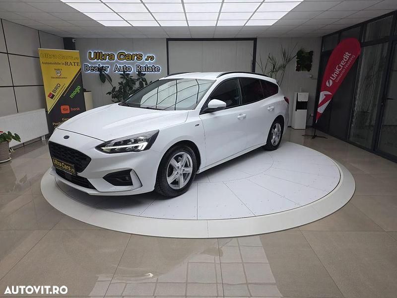 Second-hand Ford Focus 150 CP (110 kW) 2018 Culoarealb Break