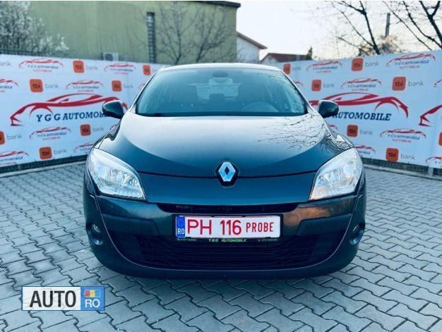Albastru Utilizat 2009 Renault Mégane III Hatchback | 4.590 EUR (Puțin scump) - Imagine 1/4