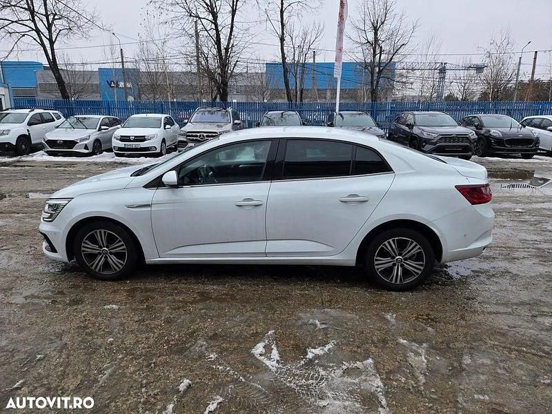 Second-hand Renault Mégane IV Intens 140 CP (102 kW) 2021 Culoarealb Berlinǎ
