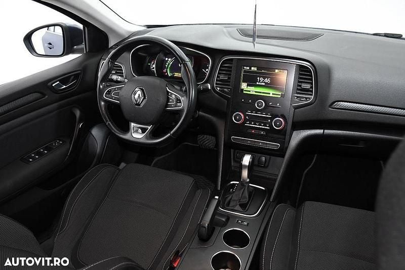 Second-hand Renault Mégane GrandTour Intens 90 CP (66 kW) 2018 Culoarealbastru Break