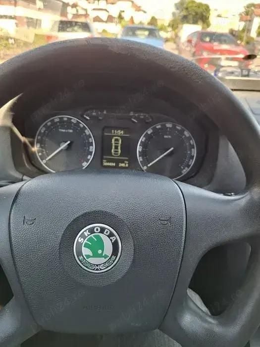 Utilizat 2008 Skoda Octavia Berlinǎ | 1.990 EUR (Preț bun) - Imagine 1/4