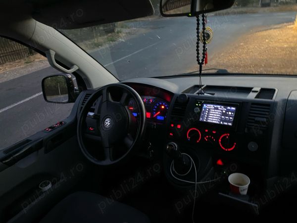 Utilizat 2009 VW T5 Van | 5.700 EUR (Preț bun) - Imagine 1/4