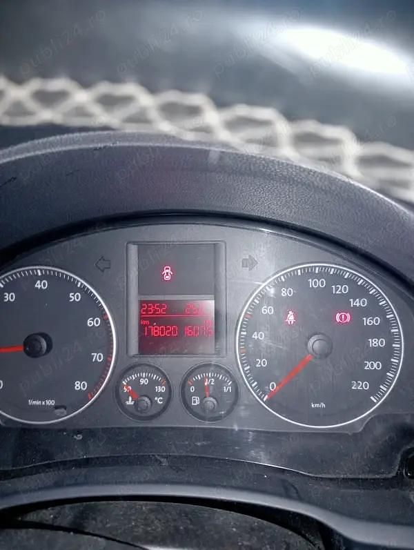 Utilizat 2008 VW Golf V Hatchback | 3.100 EUR (Preț OK) - Imagine 1/4