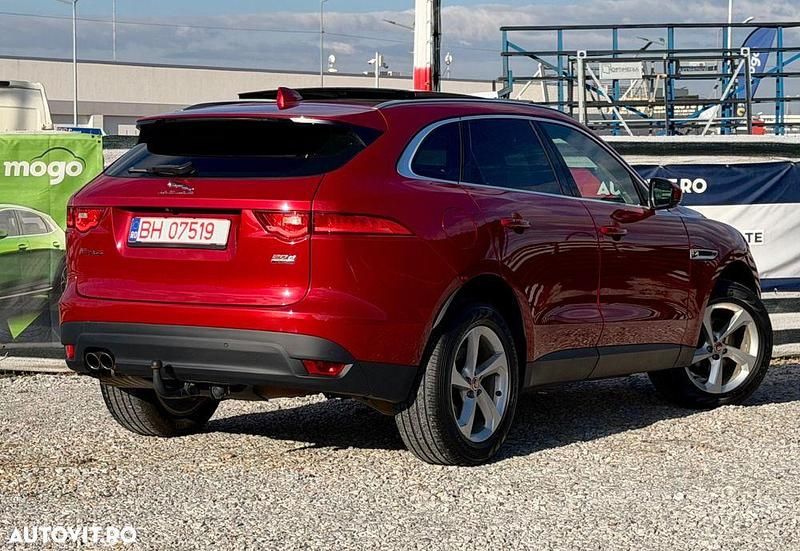 Second-hand Jaguar F-Pace Portfolio 180 CP (132 kW) 2017 Culoarerosu SUV
