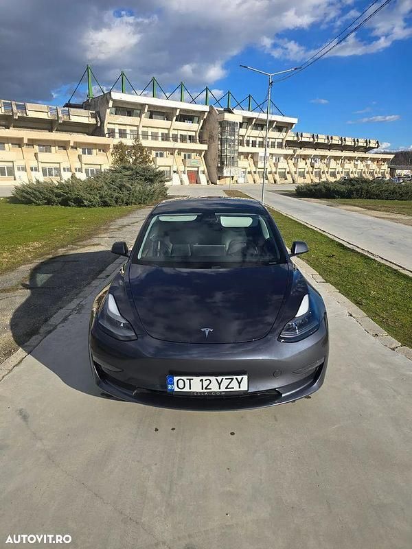 Second-hand Tesla Model 3 365 kW (497 CP) 2021 Culoaregri Berlinǎ