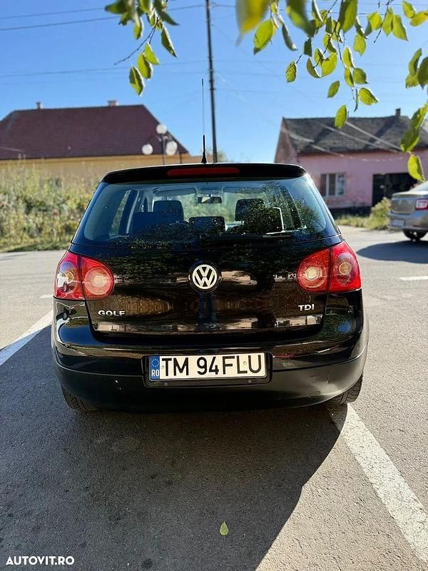 Second-hand VW Golf IV Comfortline 90 CP (66 kW) 2005 Culoarenegru