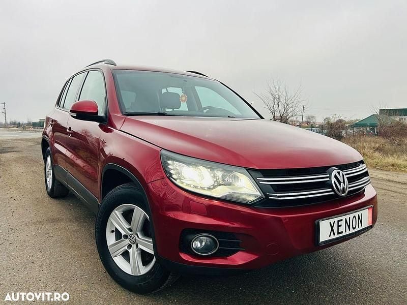 Rosu Utilizat 2013 VW Tiguan Track & Field SUV | 8.890 EUR (Preț bun) - Imagine 1/4