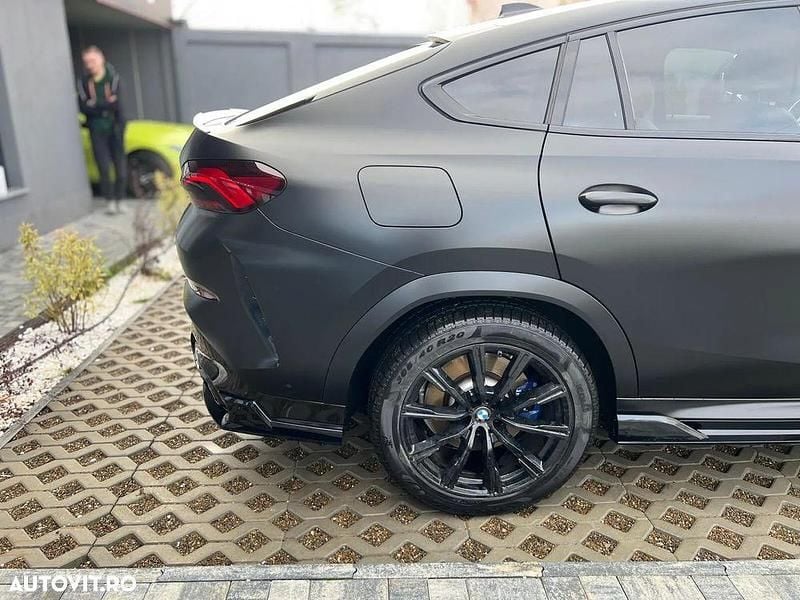 Second-hand BMW X6 333 CP (244 kW) 2021 Culoarenegru SUV