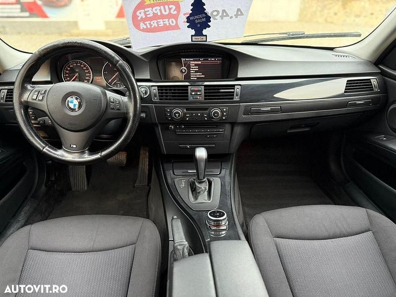Second-hand BMW 318 Sport Line 143 CP (105 kW) 2011 Culoareargint Break