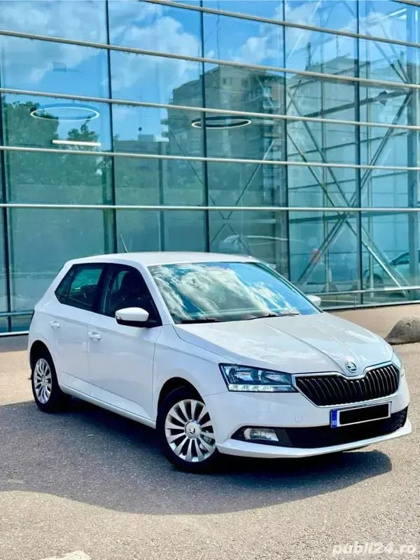 Alb Utilizat 2021 Skoda Fabia Hatchback | 9.540 EUR (Preț bun) - Imagine 1/4