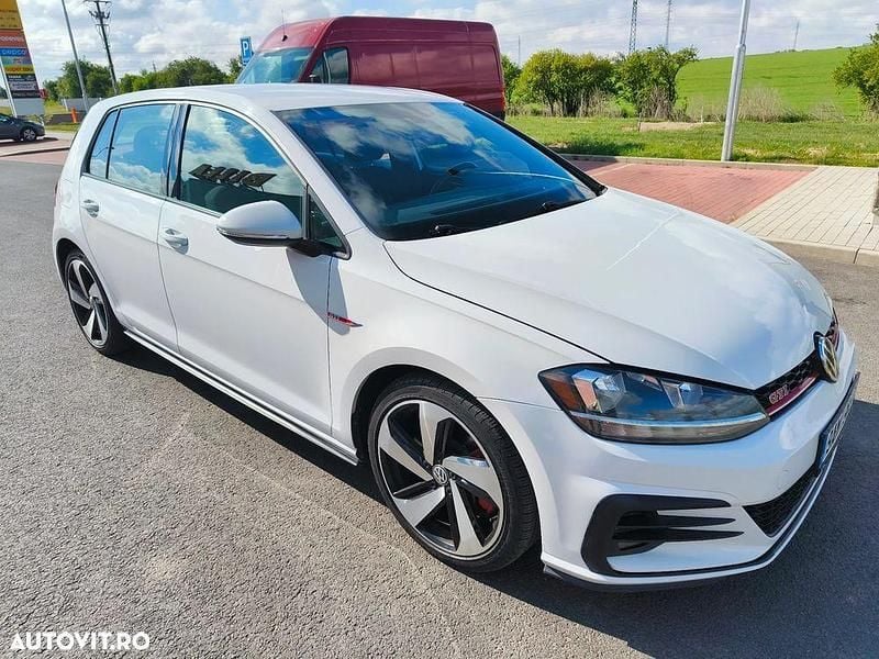 Culoarealb Utilizat 2020 VW Golf VII GTI Hatchback | 20.000 EUR (Puțin scump) - Imagine 1/4