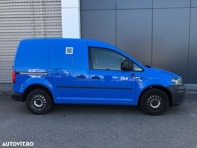 Second-hand VW Caddy 102 CP (75 kW) 2016 Albastru Monovolum