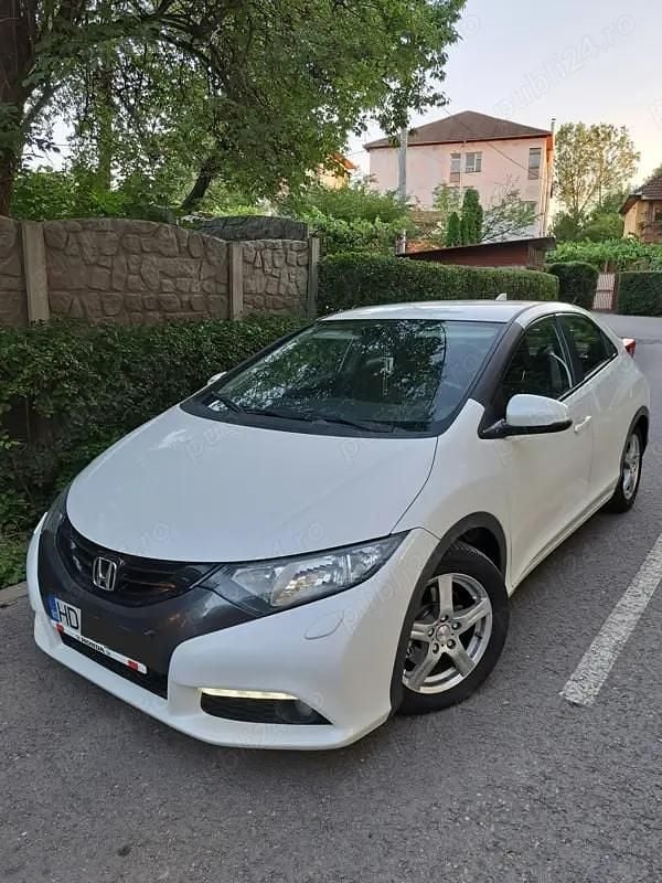 Utilizat 2014 Honda Civic Hatchback | 6.100 EUR - Imagine 1/4