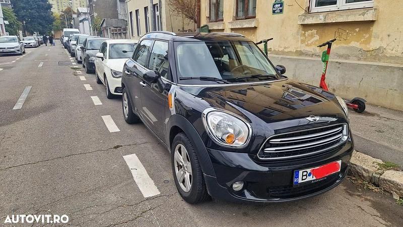 Culoarenegru Utilizat 2015 Mini Cooper Countryman SUV | 8.800 EUR - Imagine 1/4