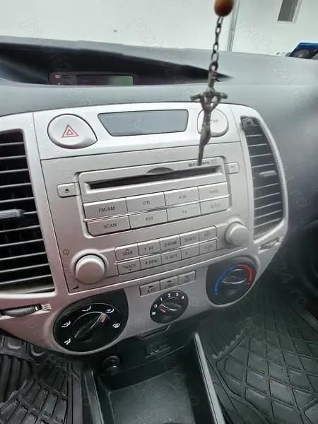 Utilizat 2012 Hyundai i20 Berlinǎ | 3.100 EUR - Imagine 1/4